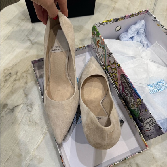 Jeffrey Campbell Suede Pump - Picture 1 of 4